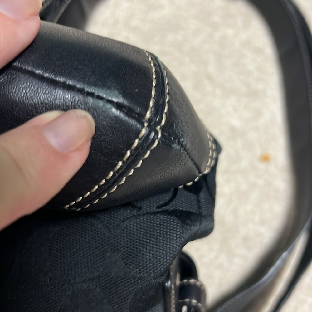Coach Leather Black Shoulder Purse with Matching Coin Wallet - Picture 13 of 17